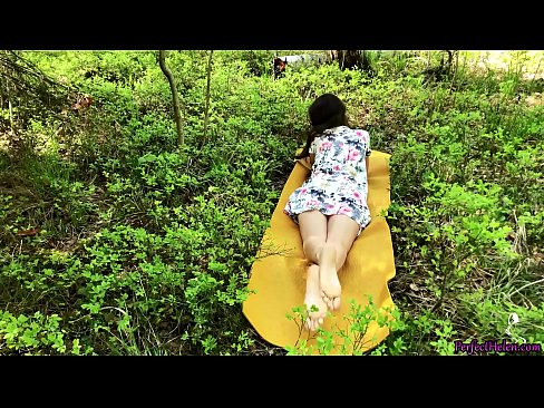 ❤️ 陌生人在Tinder上自慰我的阴部,并在树林里热情地做爱 ☑ Quality porn️❤